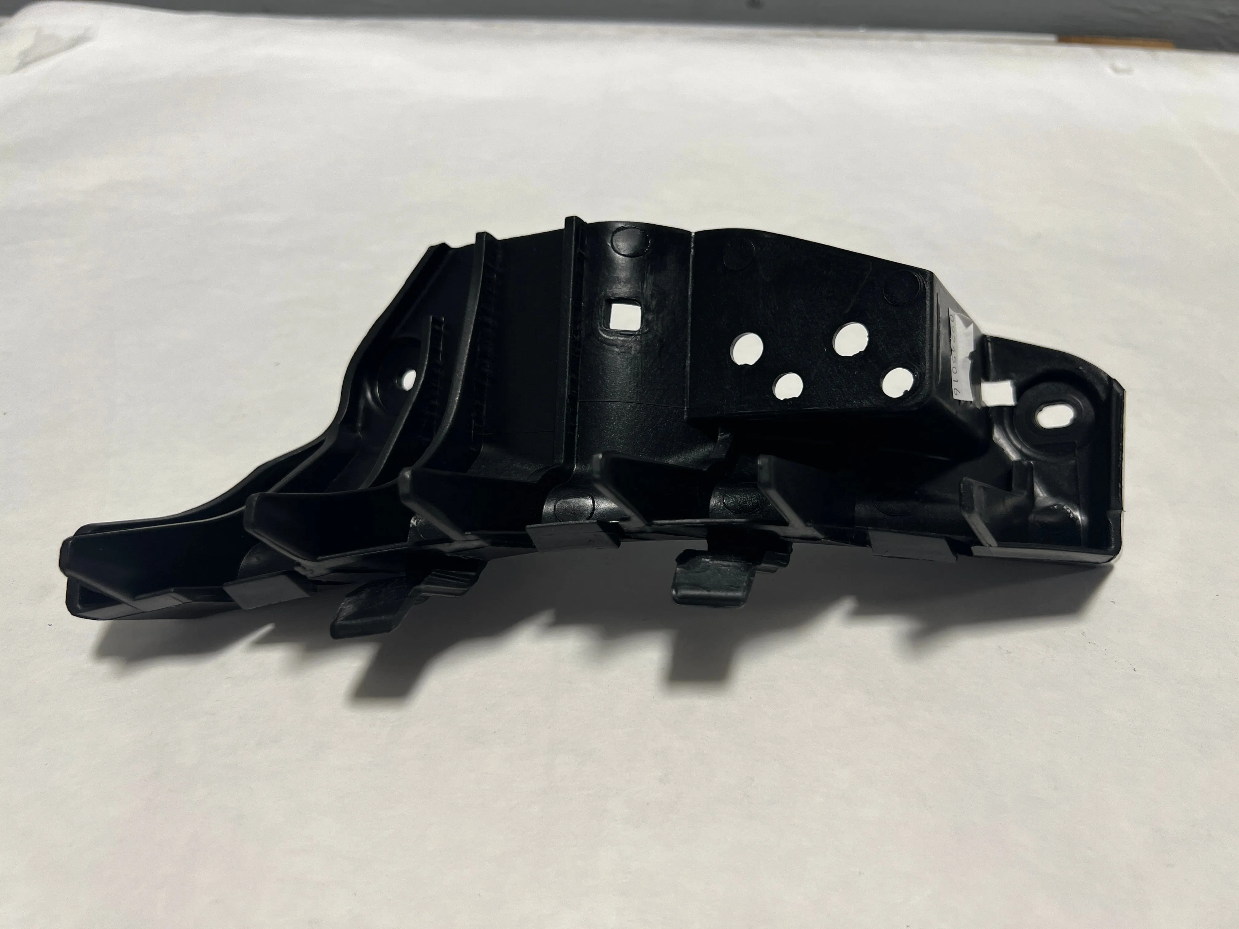 2014-2019 Kia Soul Passenger Side Front Bumper Upper Bracket