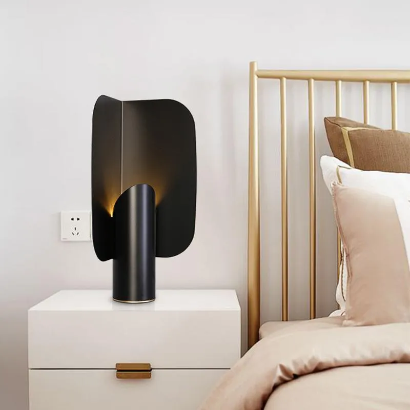 Gaute | Scandinavian Table Lamp