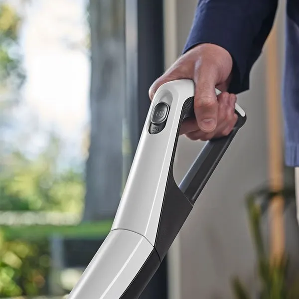 Miele HX2POWERLINE Battery-powered vacuum cleaner Triflex HX2 with  3-in-1 design for exceptional flexibility