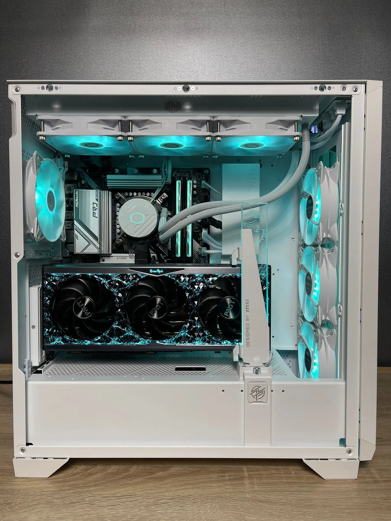 MSI PC Case MPG Gungnir 300R Airflow White