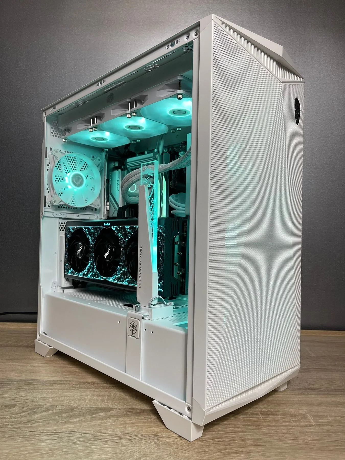 MSI PC Case MPG Gungnir 300R Airflow White